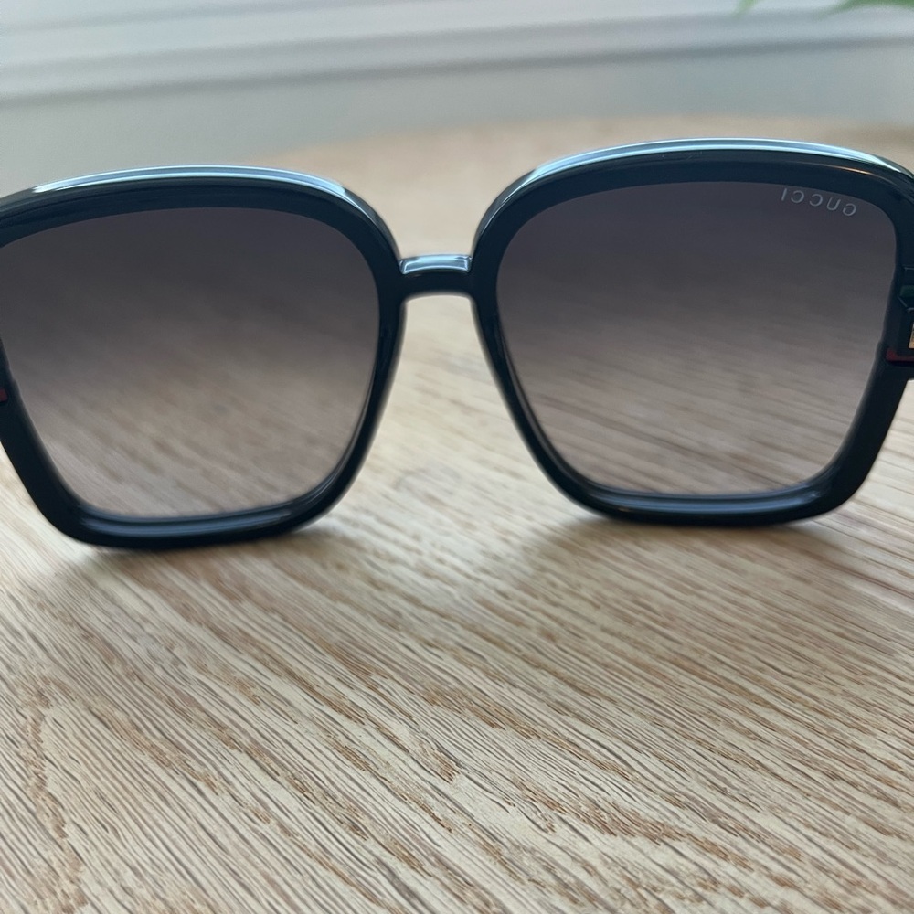 Gucci Black Oversized 59mm Sunglasses - Picture 7 of 9